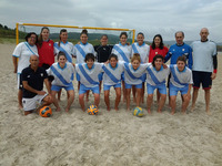 varios fotosPino futbol playa femenino